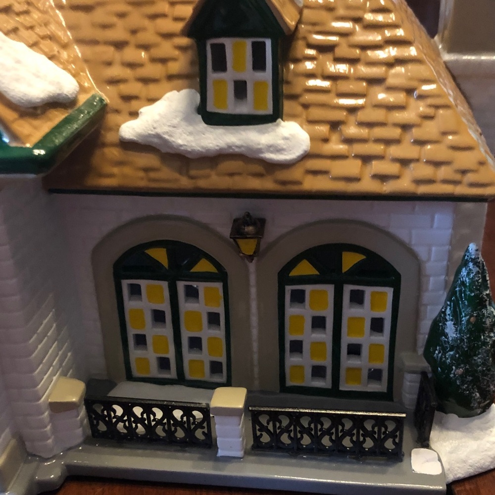 Linden Hills Country Club Department 56 Flawed - Picture 6 of 17